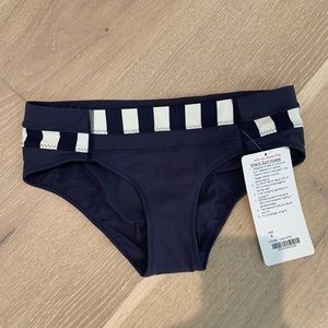 LULULEMON purple hipster swim buttom, size 4, NWT